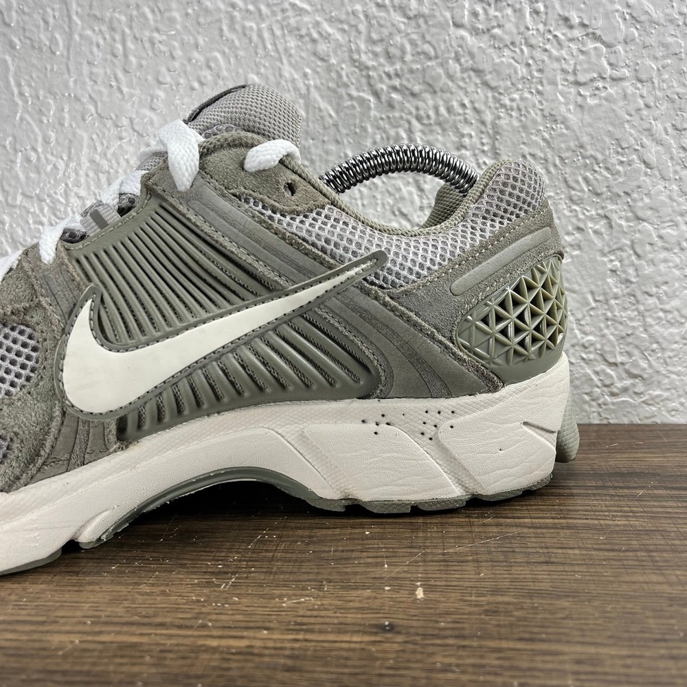 Nike Air Zoom Vomero 5 Dark Stucco Men's Green Shoes - Men's Size 8 - Picture 6 of 10